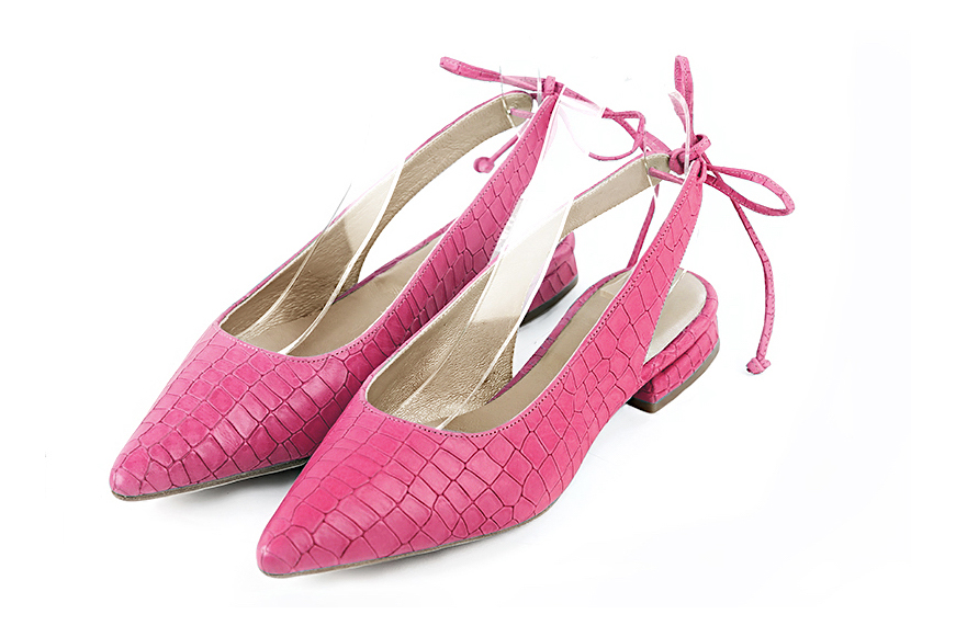 Women's fuschia pink slingback dress shoes. Pointed toe. Flat flare heels - Front view